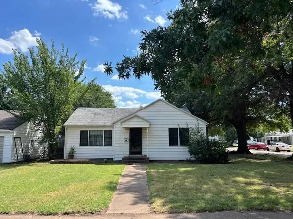 920 W Grand Ave, Ponca City, OK 74601