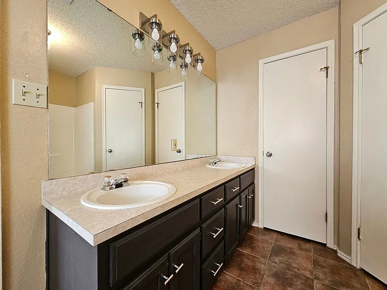 1507 Nina Dr — Photo 18