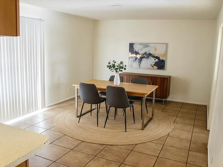 1418 S Beck Ave — Photo 4