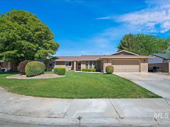 82 S Heather Dr, Nampa, ID 83651