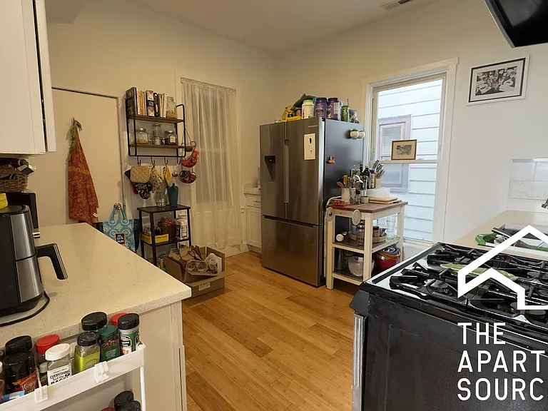 1735 N Fairfield Ave #2 — Photo 8