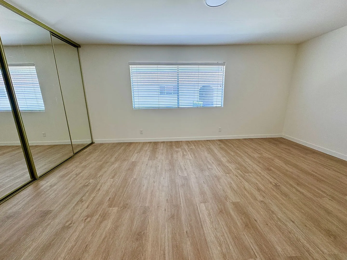 1226 Patricia Ave — Photo 4