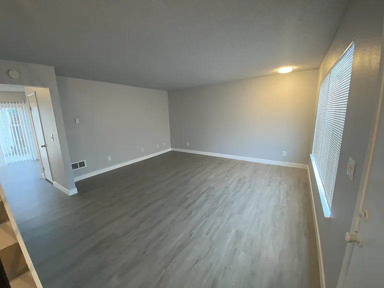Williamsburg Townhomes — Photo 11