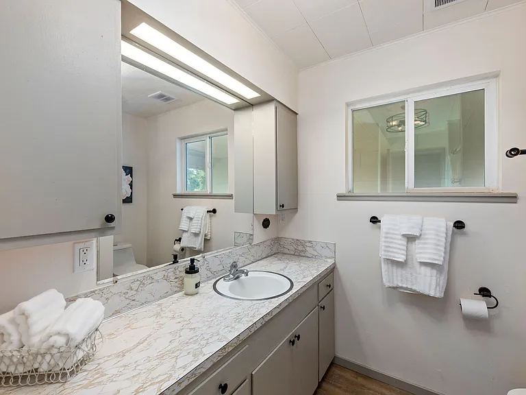 2087 Upper River Rd — Photo 19
