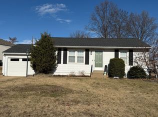 11015 Golf Crest Dr, Saint Louis, MO 63126