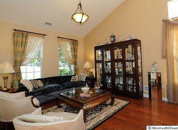 3rd image of 124 Marlow Dr