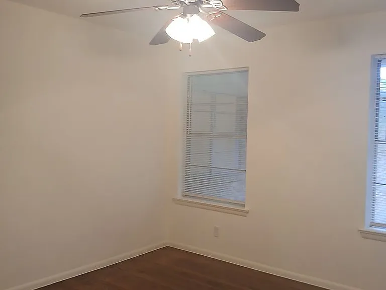 4918 Rockport Dr — Photo 22
