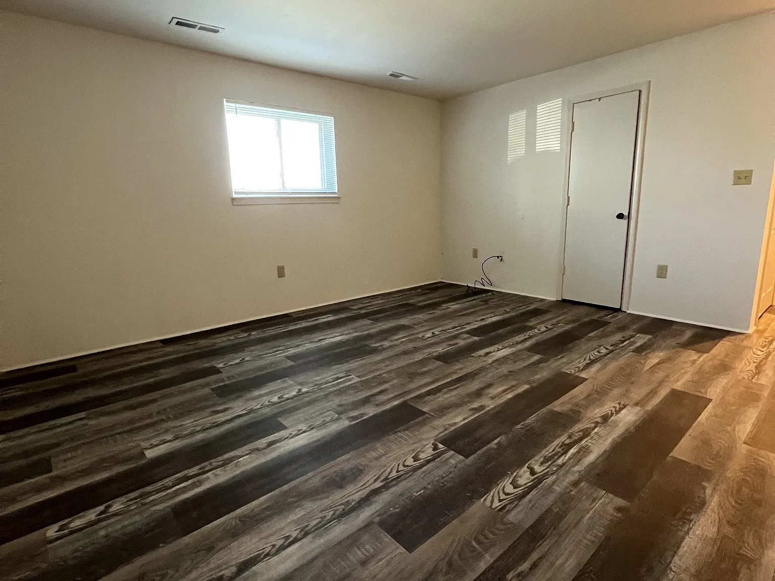 Washington Manor - C-1 — Photo 2