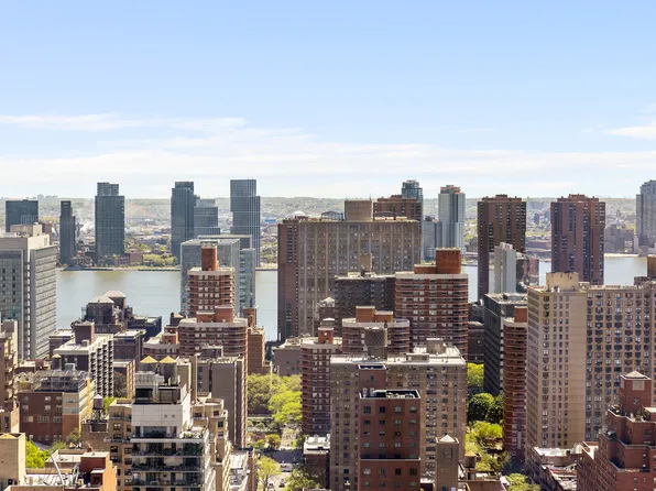 400 Park Avenue South image 15 of 24