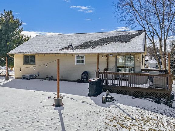 3rd image of 955 Krystle Court