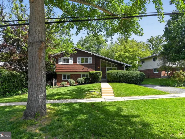 4401 Ferrara Dr, Silver Spring, MD 20906