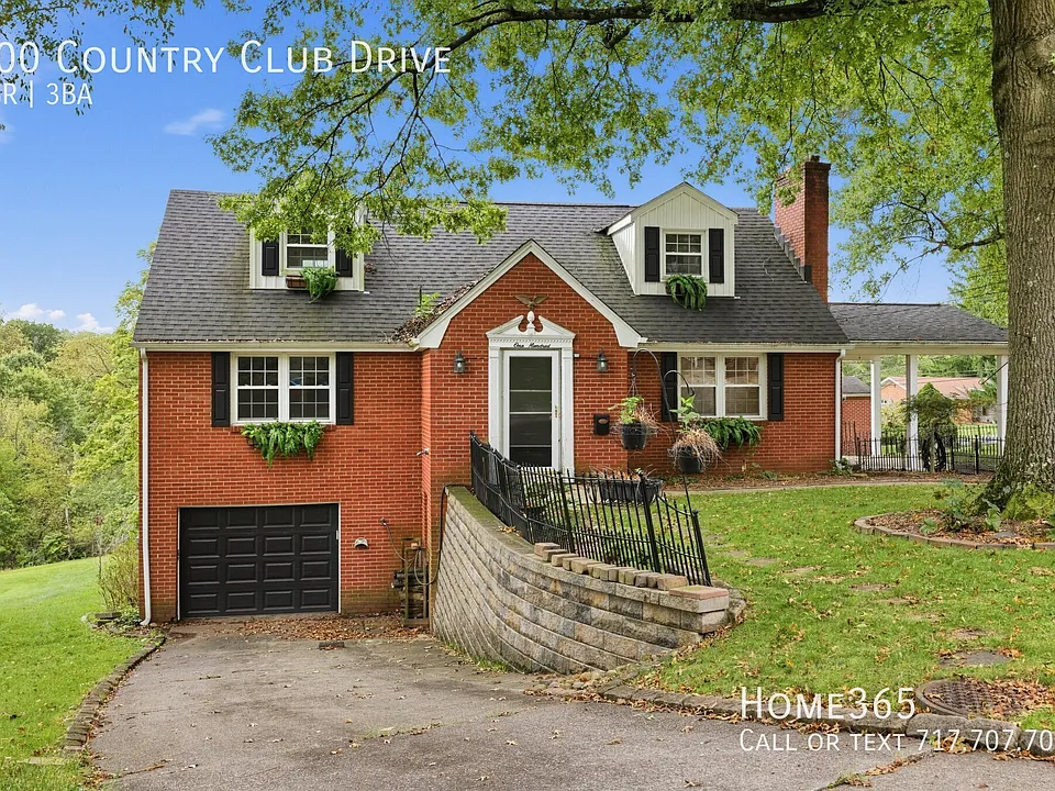 100 Country Club Dr