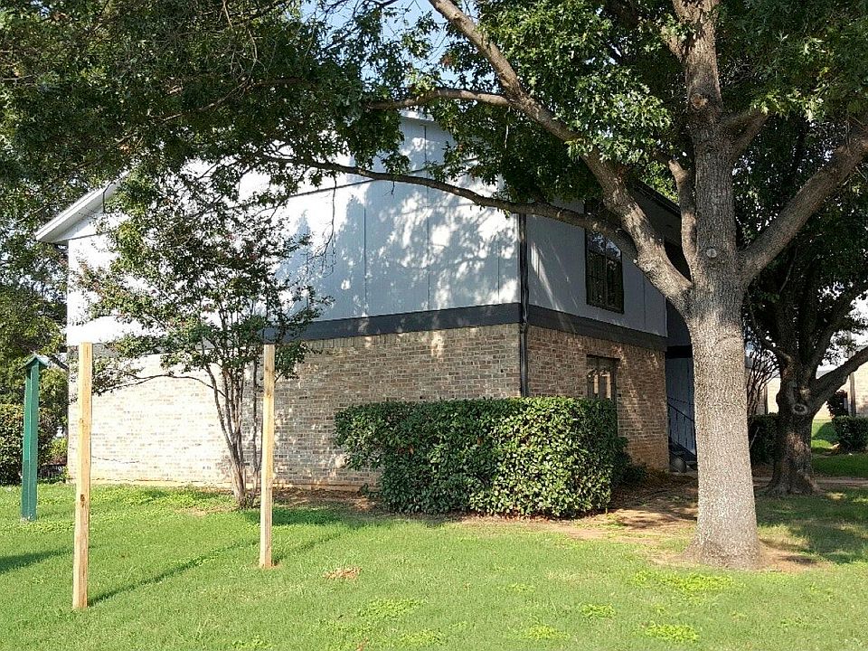2nd image of 1226 Avenue A