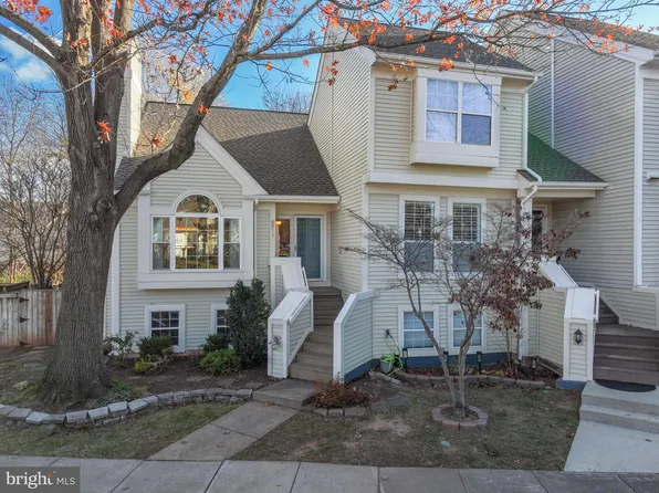 6011 Creekstone Ln, Centreville, VA 20120