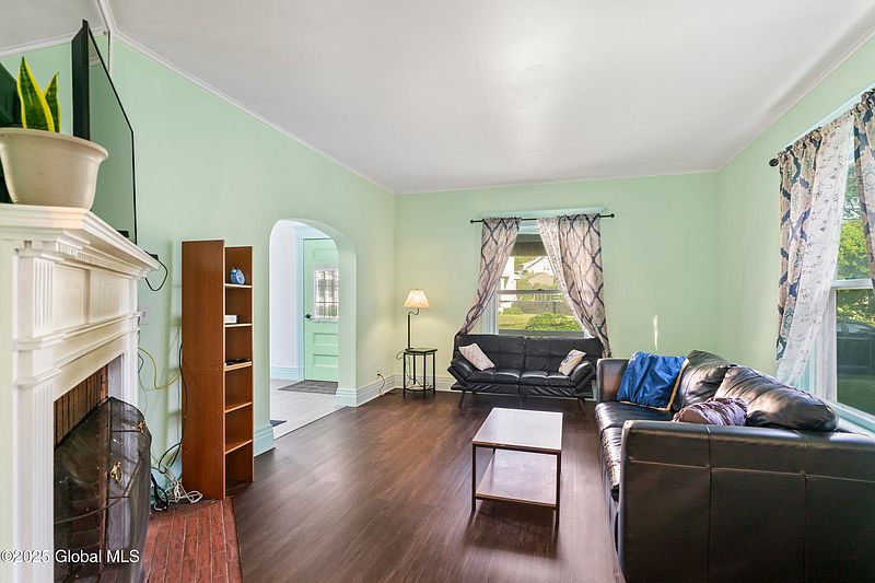 5th image of 1057 Lexington Avenue