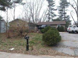 2001 Lemontree Ln, Collinsville, IL 62234