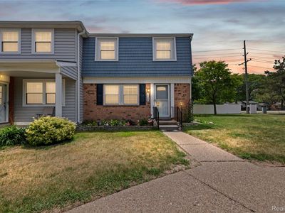 24429 Olde Orchard St, Novi, MI, 48375