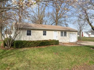 135 S Maple St, Hoffman, IL 62250