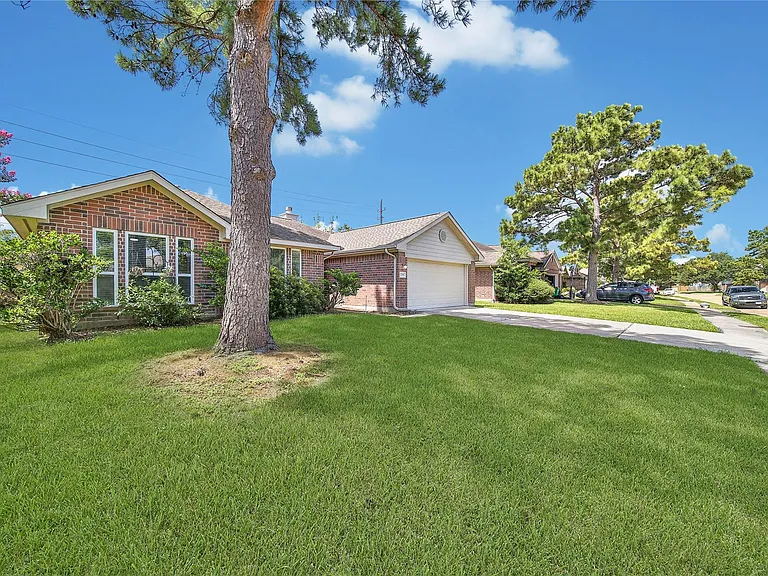 22203 Eagle Meadow Dr — Photo 22