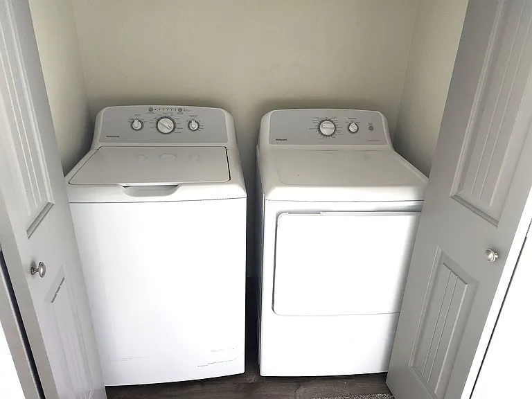 114-116 E Ravenna Ln #130 — Photo 16