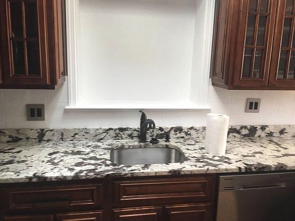 3rd image of 6065 Wilson Blvd