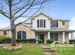 813 Wolf Trl, Desoto, TX 75115