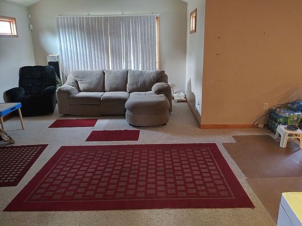 1st image of 230 Peckham St