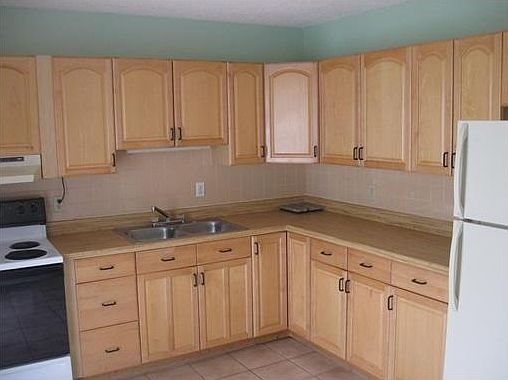 3rd image of 5682 Whitehall Ln