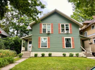 214 Warren Ave SE, Grand Rapids, MI 49506