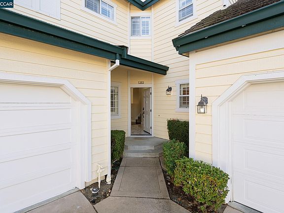 2nd image of 1383 Shell Ln