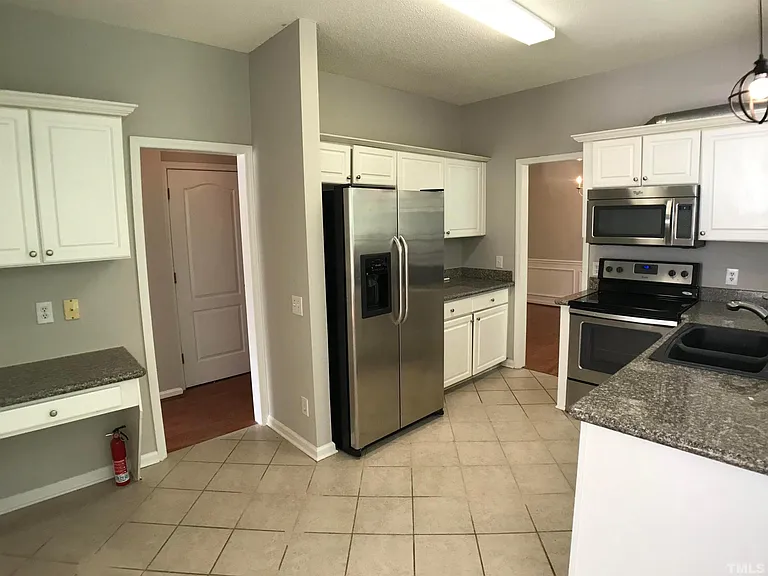 114 Hidden Rock Ct — Photo 10