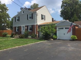 101 Delia Ter, Clark, NJ 07066