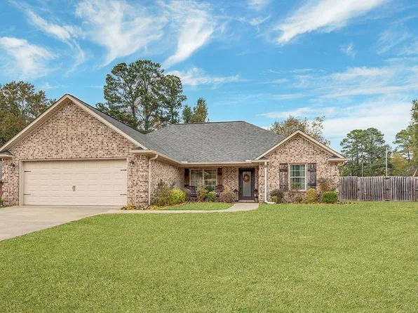 3400 Garrett Ln, Texarkana, TX 75503