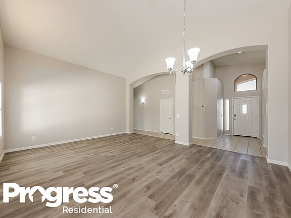 4th image of 22749 N 103rd Ln