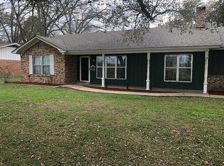 1417 S Main St, Lindale, TX 75771