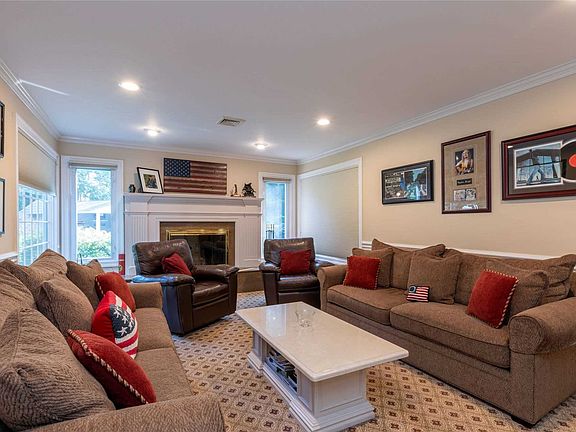 4th image of 41 Woodland Dr