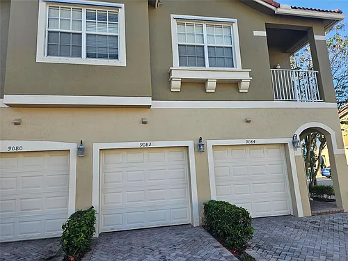 9082 Plymouth Pl #9082 Photo 1