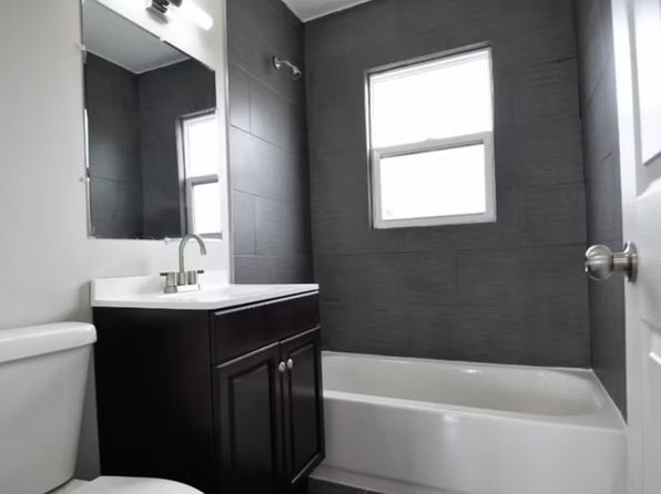 124 N Eddy St APT 17