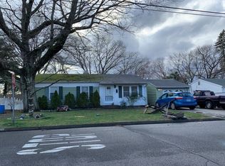 19 Upland Ter, Ansonia, CT 06401