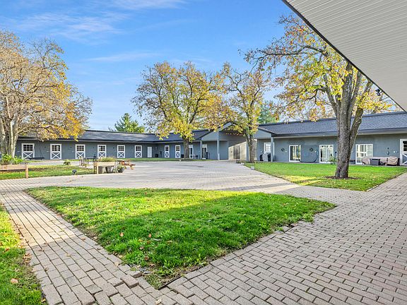 5th image of 3783 Briar Hill Rd