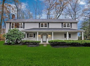 3 Florence Cir, Medway, MA 02053