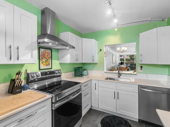 2825 SW 22nd Avenue #104, Delray Beach, FL 33445