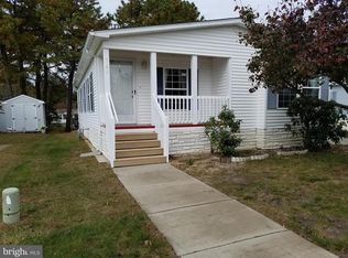 923 Oak Ridge Ter, Whiting, NJ 08759