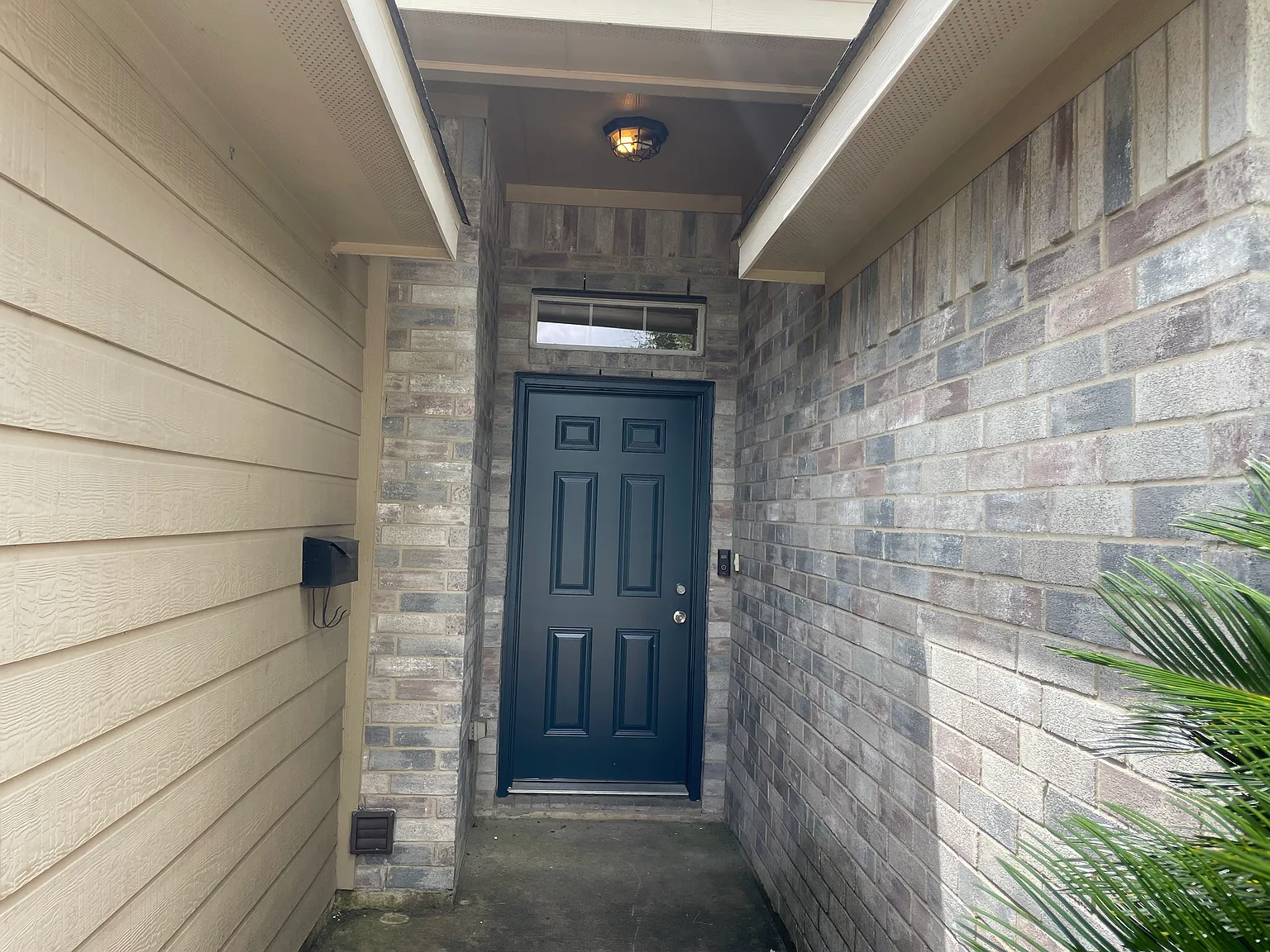 4002 Eddie St — Photo 2
