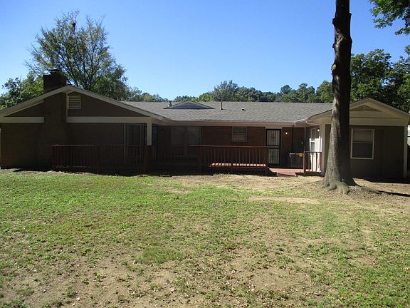3rd image of 2736 Chiswood St