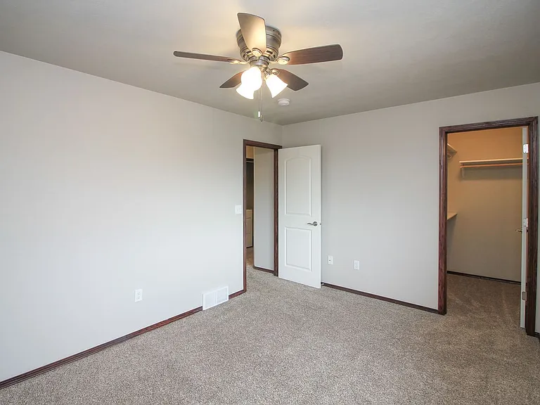 Tanner Court Estates -3 bed units townhouses in Tea, SD! — Photo 61