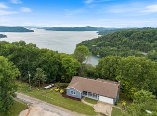 326 Hillcrest Rd, Eureka Springs, AR 72631
