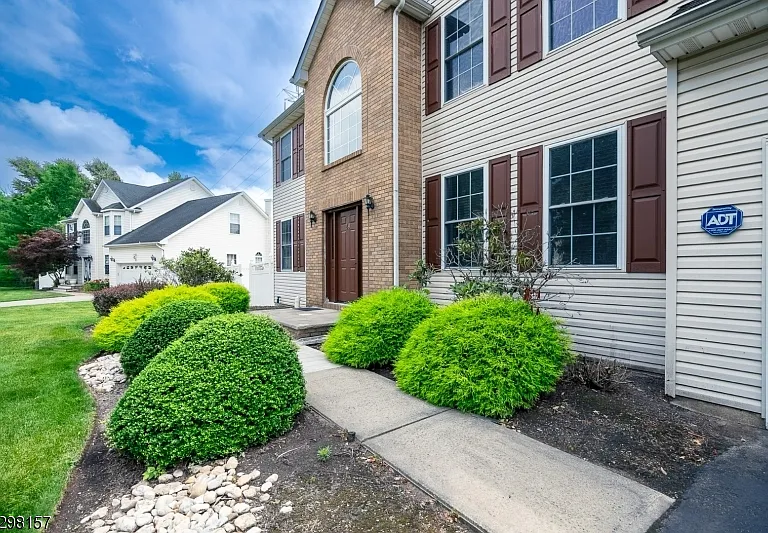 29 Vocisano Ct — Photo 2