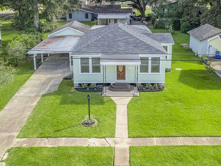 725 Davis St — Photo 10