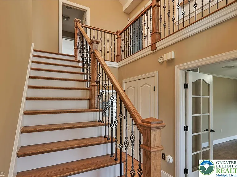 284 Walker Rd — Photo 31